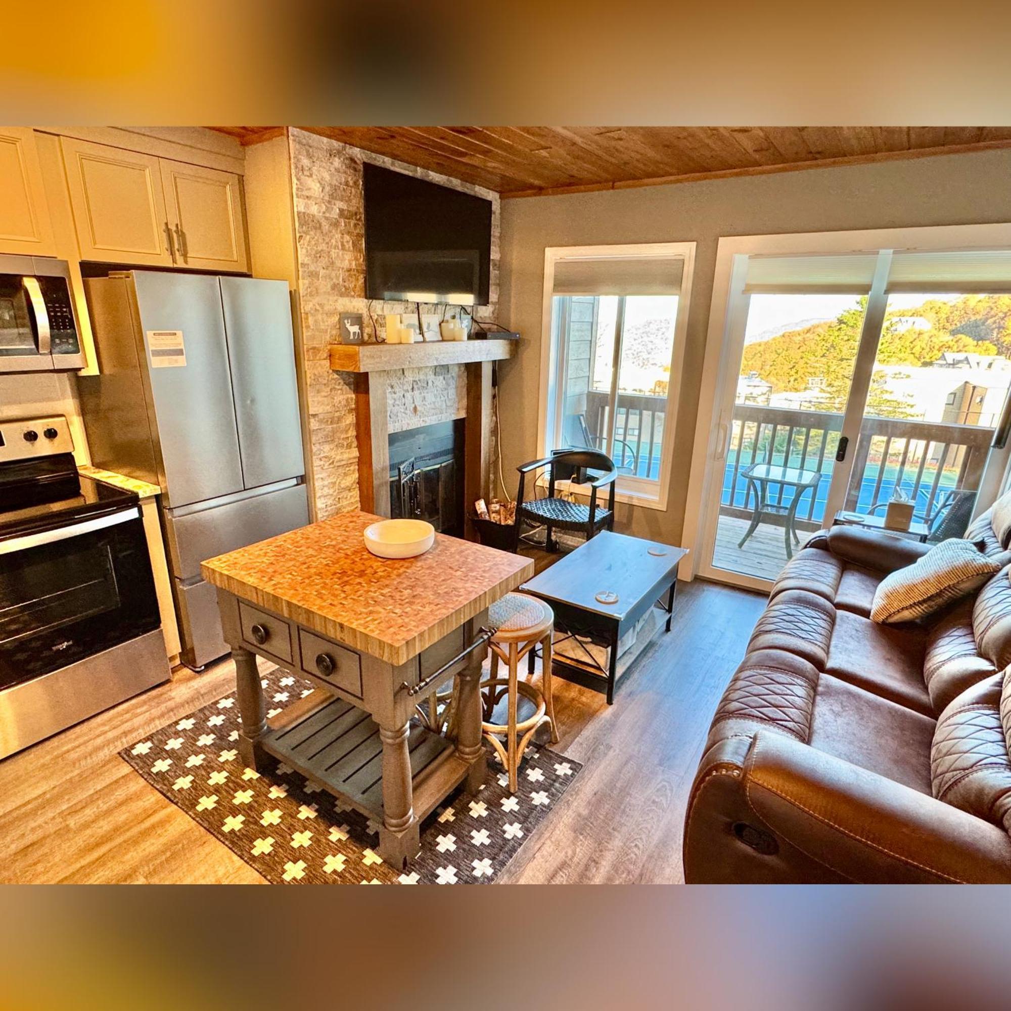 The Sugar Suite - Renovated With A View! Ac! Pool, Hot Tub, Sauna, Gym, Ev Sugar Mountain Luaran gambar