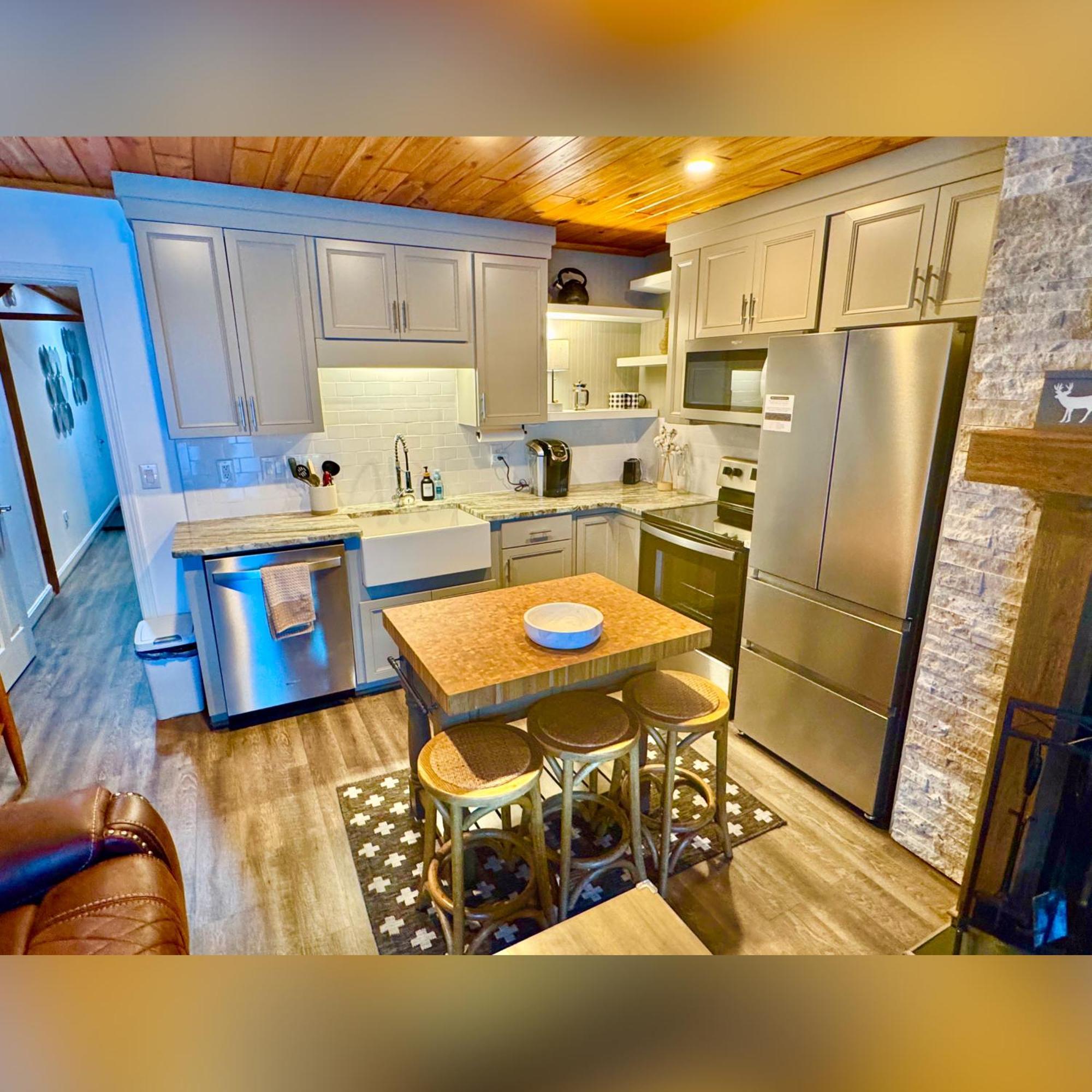 The Sugar Suite - Renovated With A View! Ac! Pool, Hot Tub, Sauna, Gym, Ev Sugar Mountain Luaran gambar
